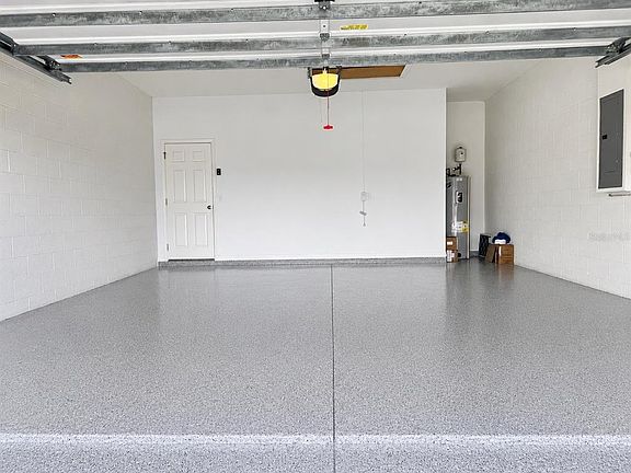 4th image of 2302 Barracuda Ct