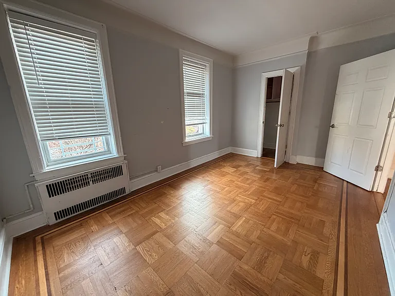 1539 Hollywood Ave #3 — Photo 5