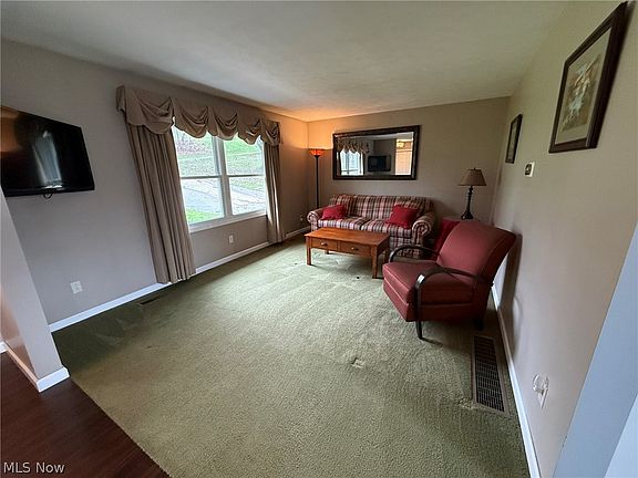 4th image of 3135 Circleview Dr NW