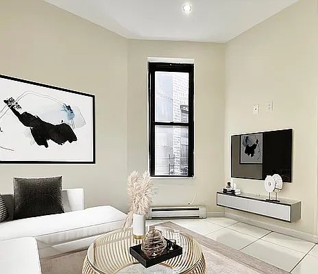 1st image of 931 Amsterdam Ave APT 5r