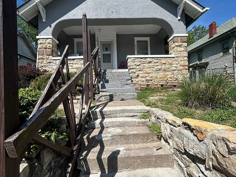 4112 Park Ave — Photo 1