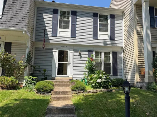 13480 Foxlease Ct, Herndon, VA 20171