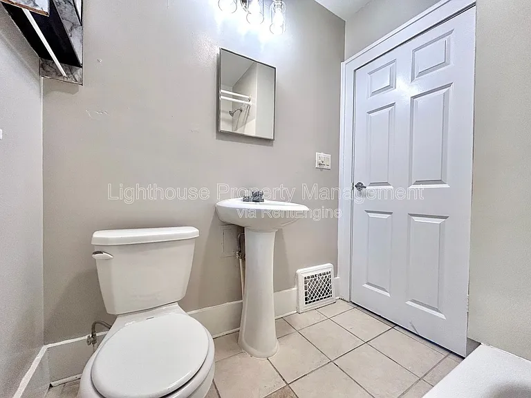 2174 Continental St — Photo 15