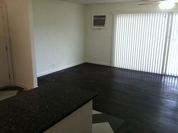 5th image of 2022 E Lincoln Ave