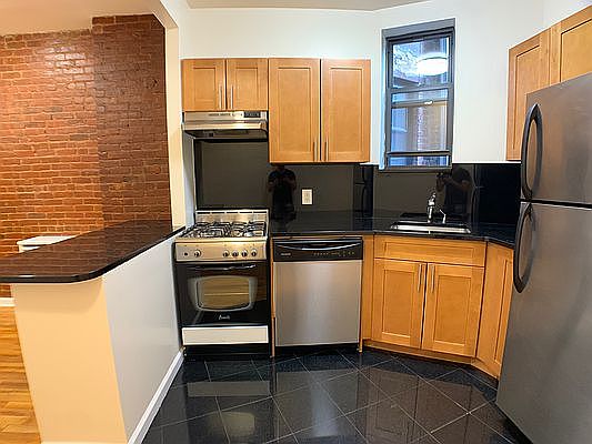 1st image of 149 E 81st St APT 3W