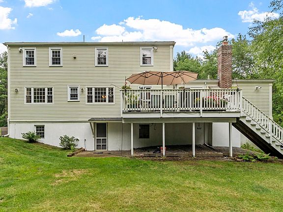 5th image of 18 Farrwood Dr