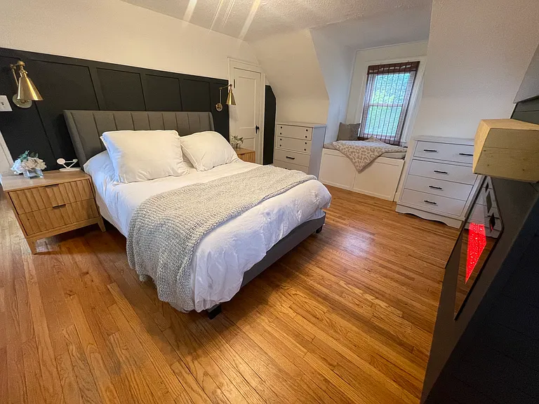 2528 Jefferson Ave — Photo 9