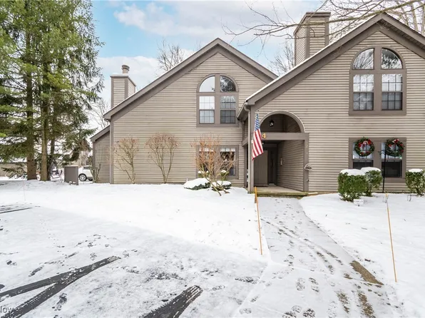 1293 Red Tail Hawk Ct Unit 3, Youngstown, OH 44512