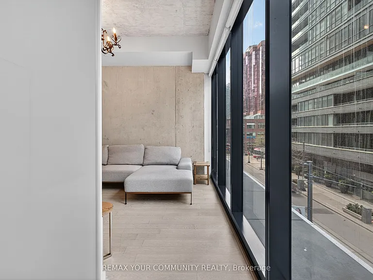 11 Charlotte St #204 — Photo 22