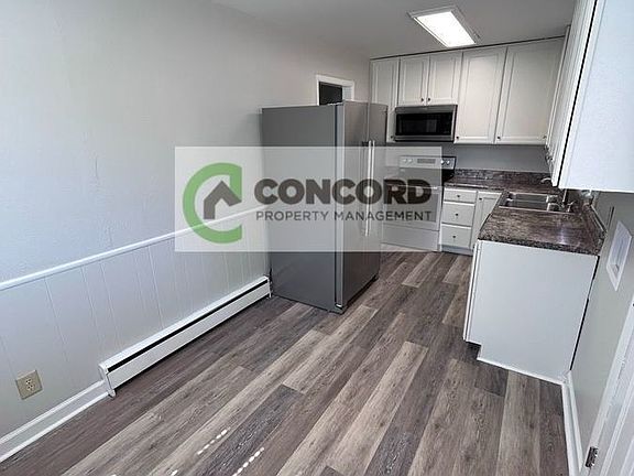 5th image of 3912 Baylor St
