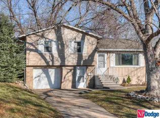 6622 Crown Point Ave, Omaha, NE 68104