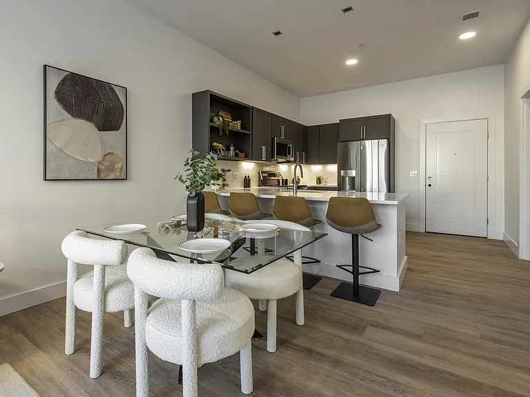 Maple Square Apartments — Photo 39