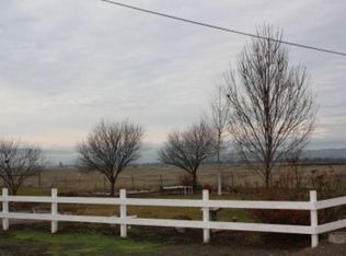 1752 E Antelope Rd, Eagle Pt, OR 97524