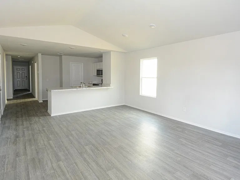 297 Victory Dr — Photo 5