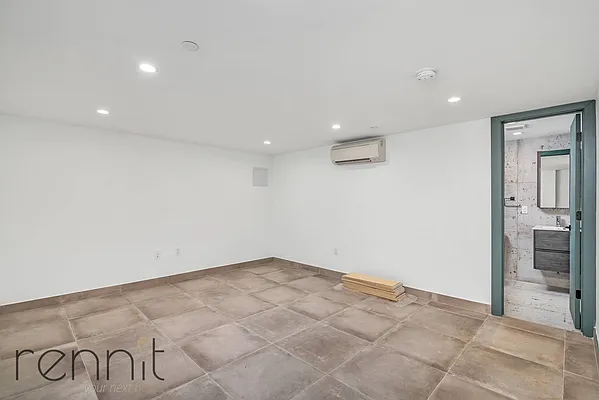 Rented by Rennit Inc. | media 7