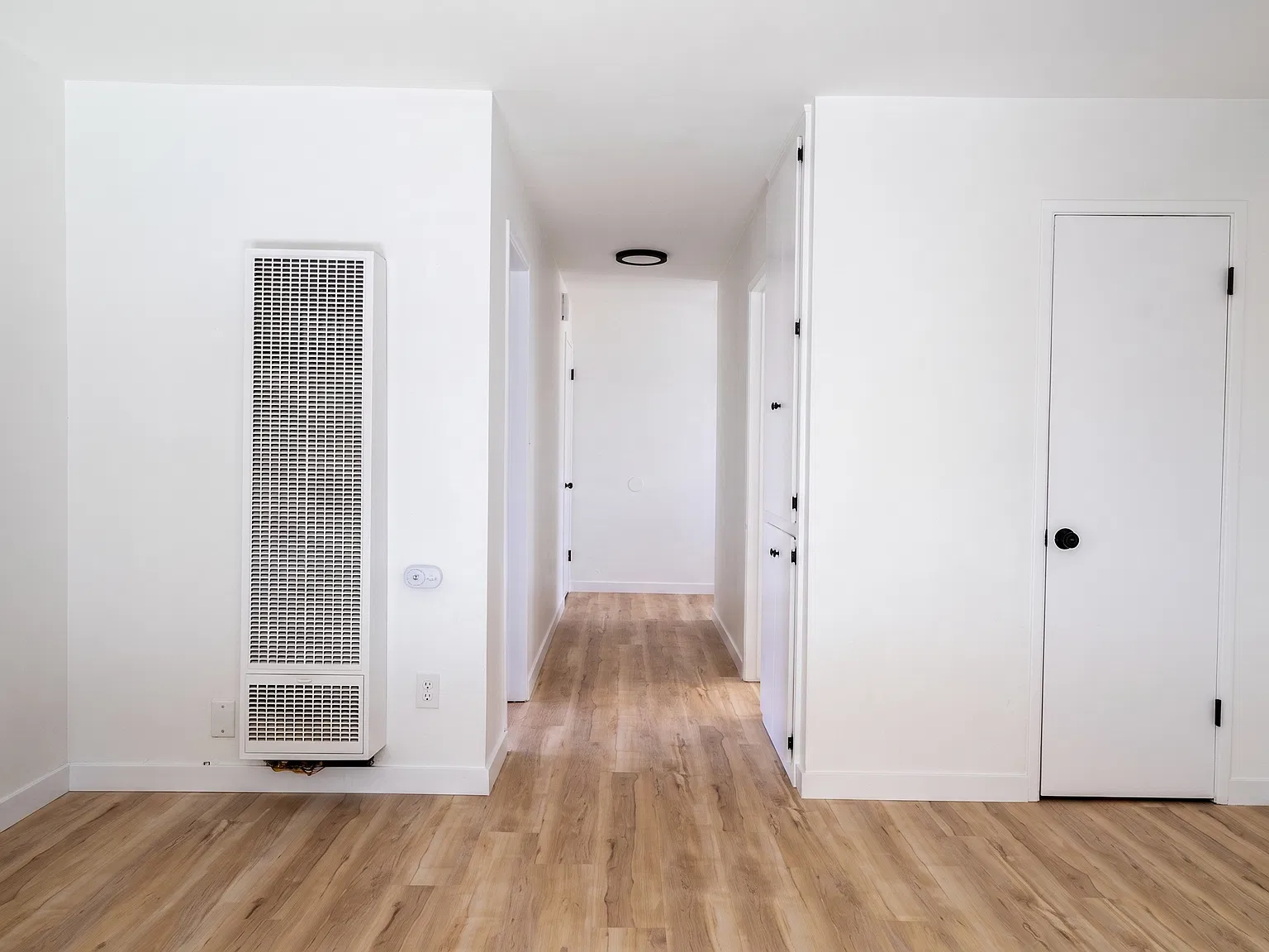 1 bed, $2,400 — Photo 4