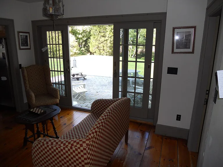 239 Foundry St — Photo 15