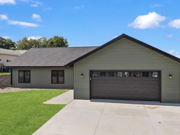 2428 Wild Rose Court, Portage, WI 53901