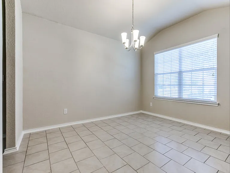 5610 Medina Farm — Photo 4