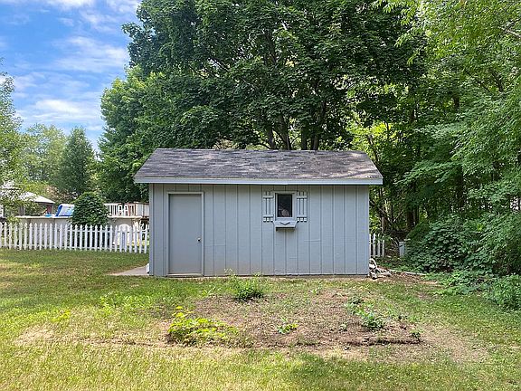 Extra detached garage