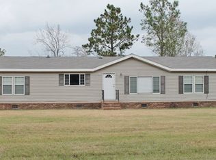 644 Sandy Rd, Baxley, GA 31513