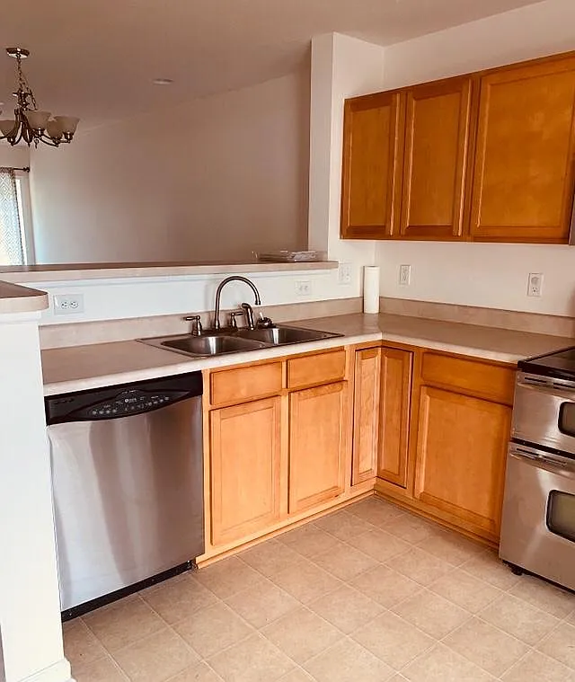 Building Photo - 8439 Varden Ct