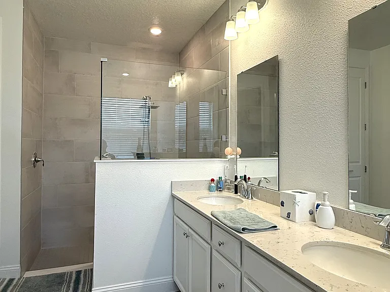 249 Oaklawn Ct — Photo 8