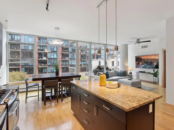 215 10th Ave S Unit 329, Minneapolis, MN 55415