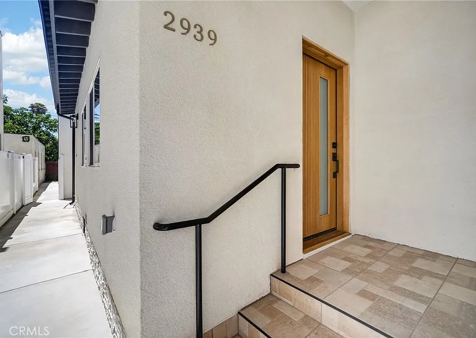 2939 10th Ave