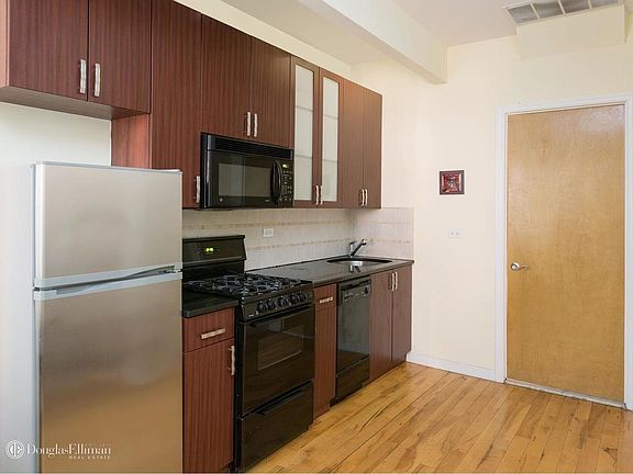 2nd image of 2082 8th Ave APT 1B