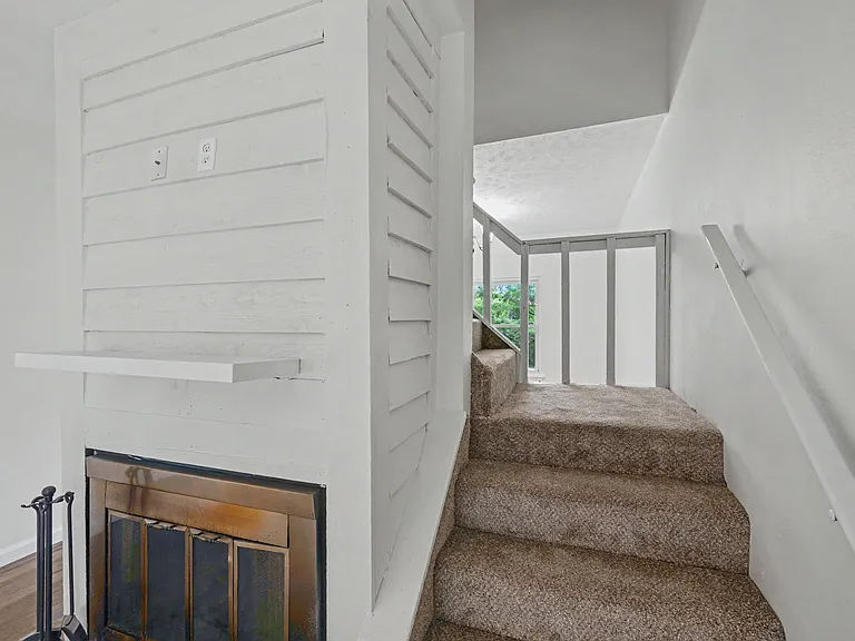 7711 Brams Hill Dr — Photo 9