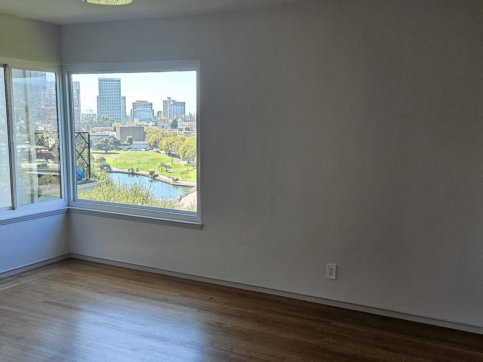 3 bed, 1252 sqft, $4,800 — Photo 4