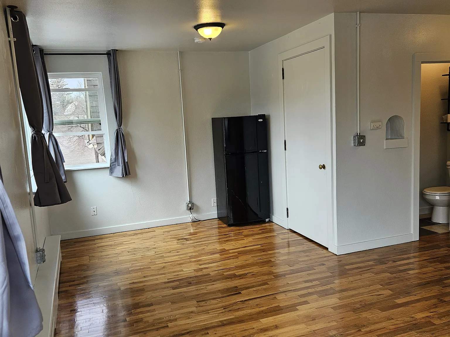 Studio, 442 sqft, $1,265 — Photo 3