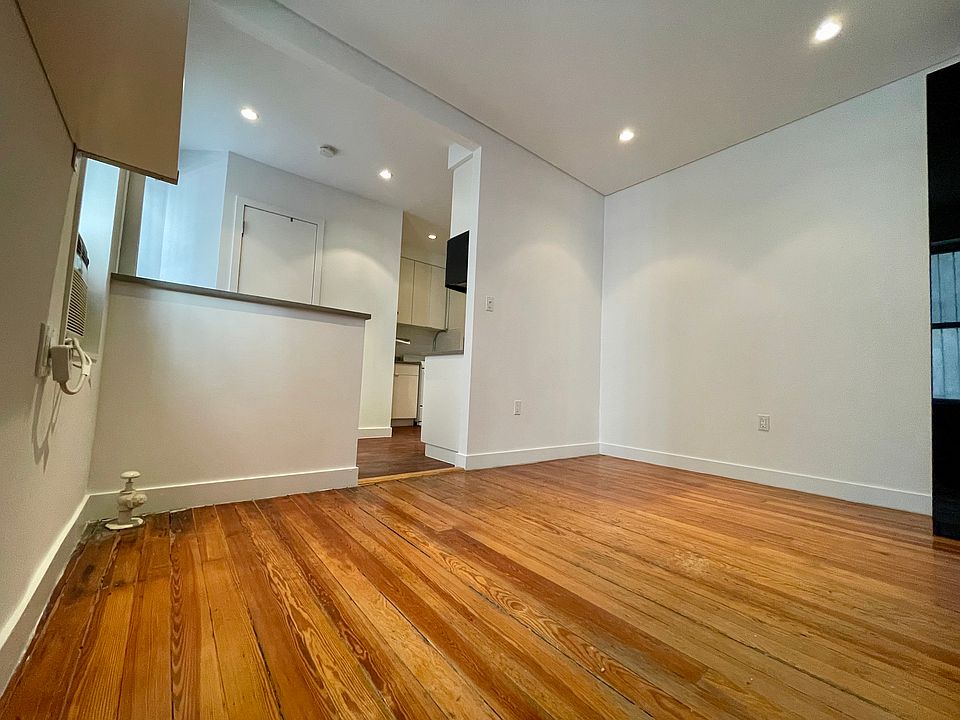 1st image of 191 Grand St APT 7