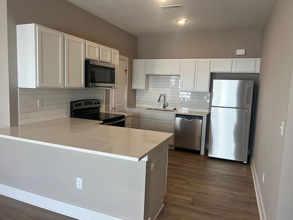 2nd image of 1598 S Limuel Cir