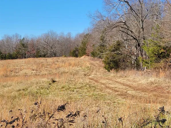 16 Down Creek Rd, Brookneal, VA 24528