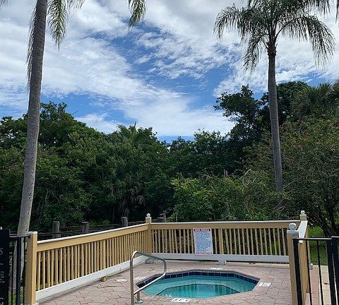 Hot Tub View_08202019
