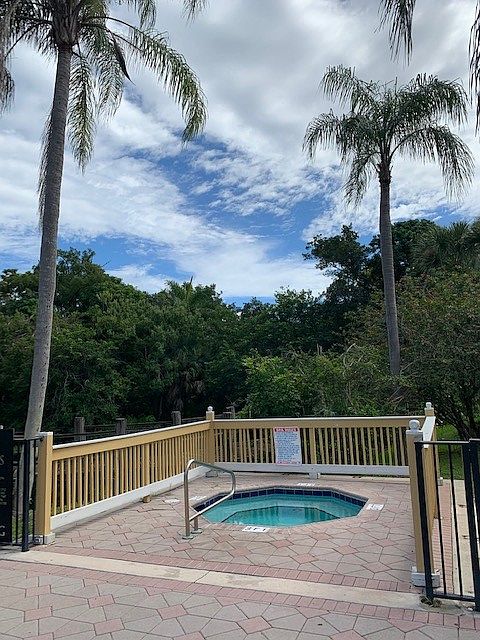Hot Tub View_08202019