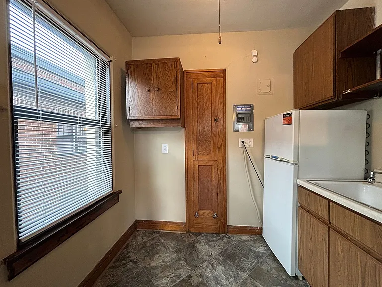 995 Grand Ave — Photo 36
