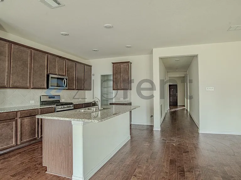 3412 Riverlawn Dr — Photo 7