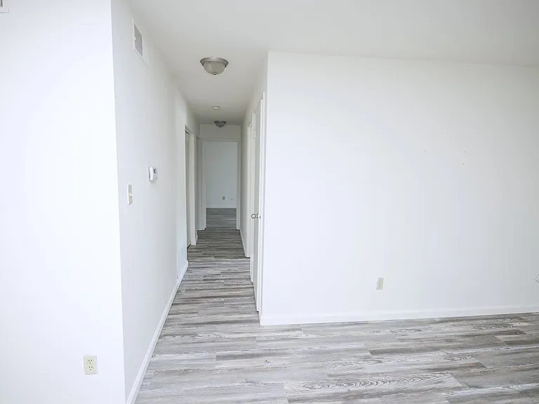 Brighton Apartments — Photo 9
