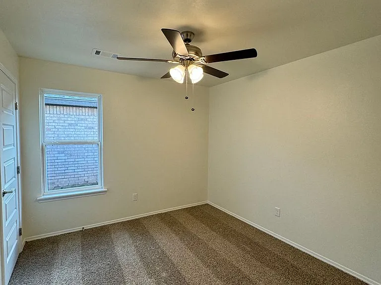 4401 Beacon Rd — Photo 8