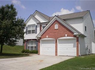 2711 Old Ironside Dr, Charlotte, NC 28213