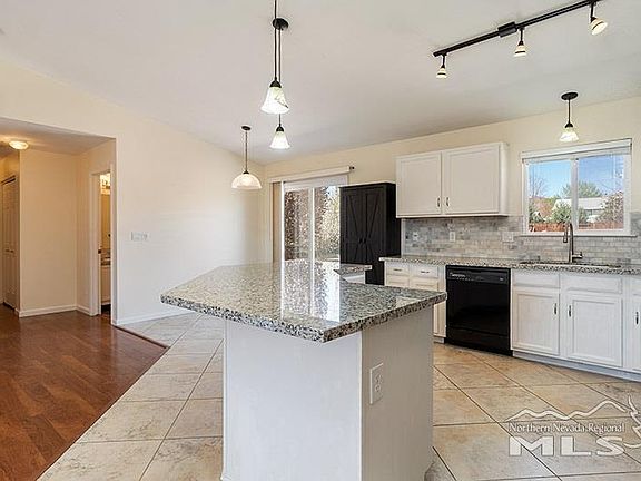 4th image of 241 Brunke Ct