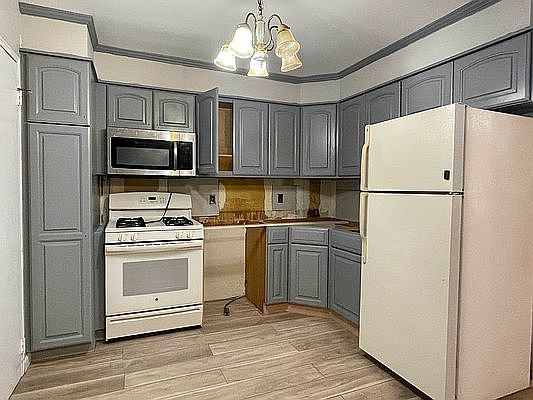4th image of 30-53 70th St #2