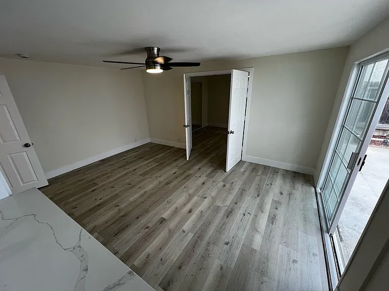 525 S Freeman St E — Photo 2