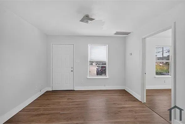 2 bed, 672 sqft, $1,000 — Photo 4