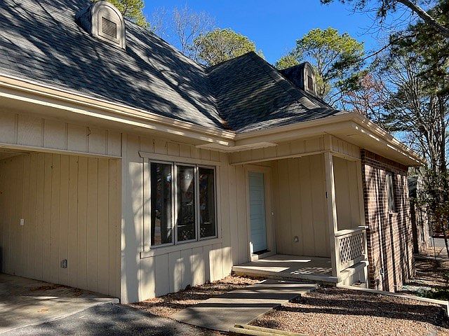 2nd image of 1 Norwood Ln