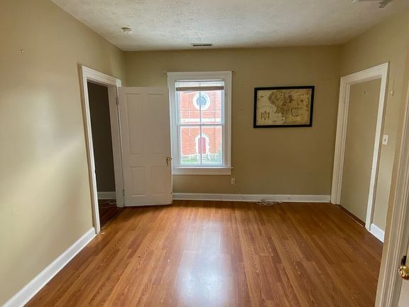 3rd image of 401 N Augusta St #C
