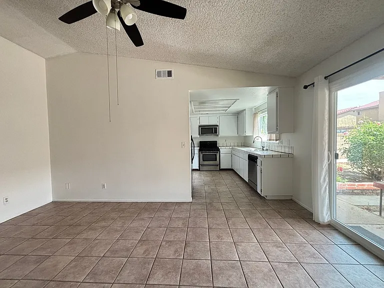 43658 Rogier St — Photo 11